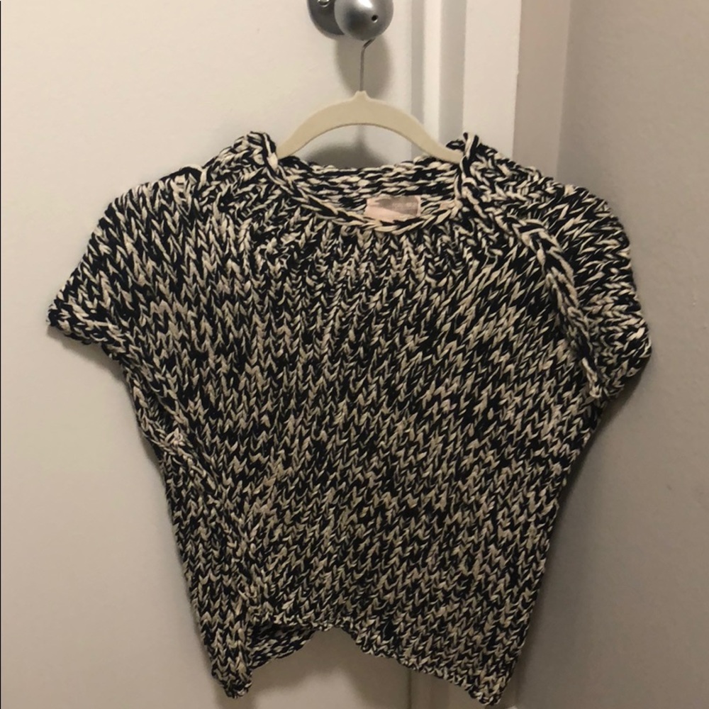 Forever 21 Black/White Short Sleeve Sweater